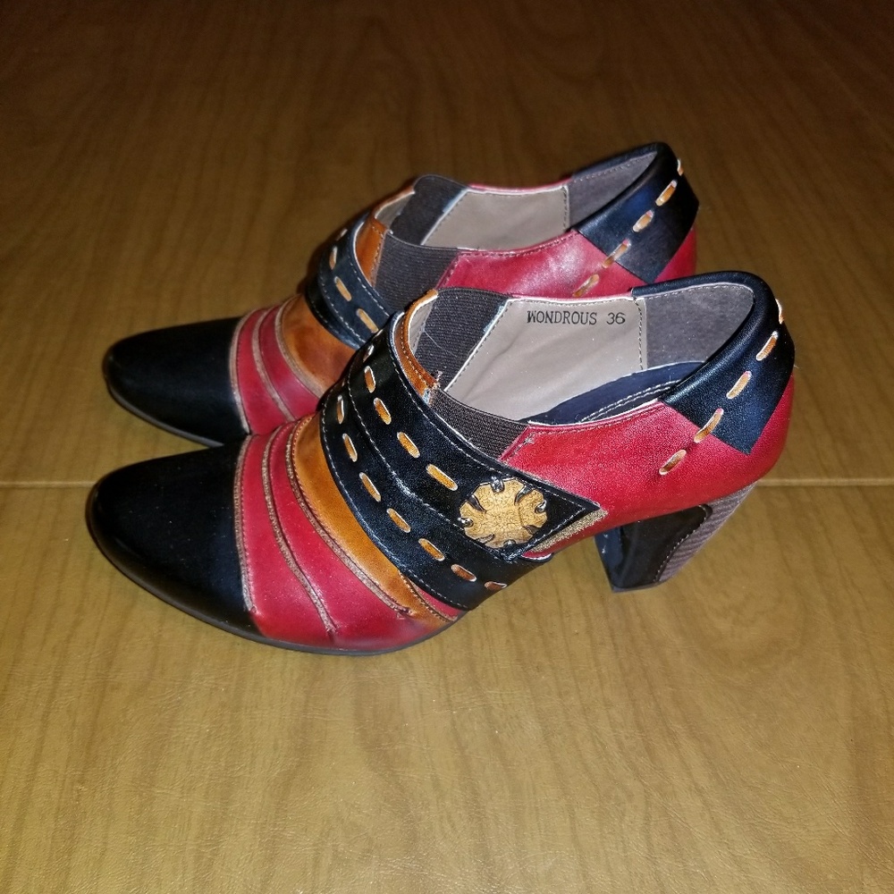 Spring Step Wondrous Ankle Booties